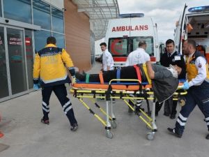 Otomobil Bisiklete Çarptı: 1 Yaralı