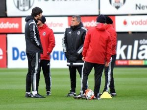 Beşiktaş, Antalyaspor Maçı Hazırlıklarını Sürdürüyor