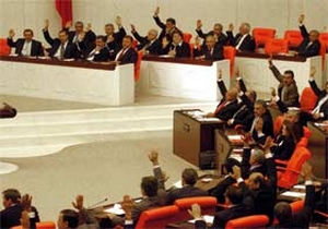 3 Bakan görevi bırakacak!
