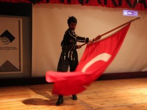 Final Öğrencileri "Ölerek Yaşatanları" Saygıyla Andı