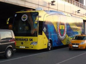 Fenerbahçe’ye Buruk Karşılama