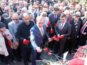 Mhp Ankara İl Teşkilatından Güvenpark Şehitlerine Karanfil