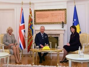 Prens Charles, Kosova’da Resmi Törenle Karşılandı
