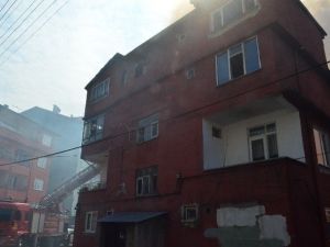 Üniversite Öğrencisinin Evinde Yangın Çıktı