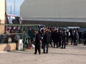 Amatör Maçta Taraftarlar Birbirine Girdi
