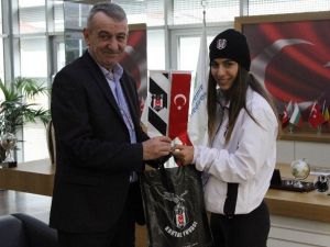 Genç Atlet Beşiktaş’a Transfer Oldu