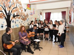Öğrenciler Okullarını Sanat Sokağına Çevirdi