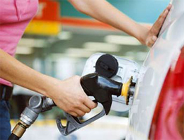 Benzine bir haftada ikinci zam!