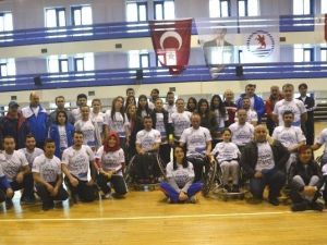 Omü’de, ’Aşmak İçin Hareket’, Farkındalık Eğitimi Verildi