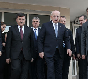 TBMM Başkanı Kahraman, Trabzon Valiliği'ni ziyaret etti