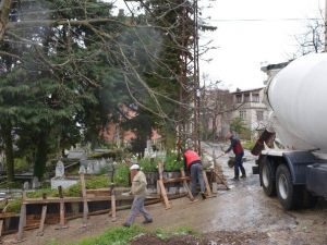 Görele’de Tarihi Mezarlıklar Yenileniyor