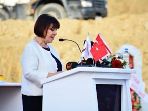 Yüksek Şeref Ve Şeref Belgeleri Dağıtıldı