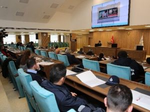 Göç Müdüründen Dilenci Uyarısı