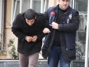 Parkta Sert Cisimle Öldürme Davasında Karar