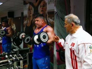 İzmirli Vücutçular Seçmeler İçin Kampa Girdi