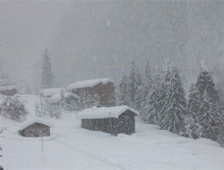 Rize'de Kar Kalınlığı 60 santim