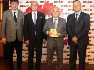 Eski Tbmm Başkanı Cemil Çiçek: "Birlik Ve Beraberliğinizi Siyasetçilere Bırakmayın"