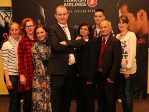 Batman-süpermen Fırtınası Budapeşte’de Thy İle Esti