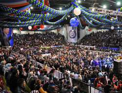 İstanbul`da Coşkulu Kutlama