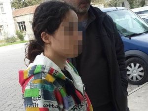 Polis Aracına Tekme Atmaktan Ceza Alan Genç Kadın Tutuklandı
