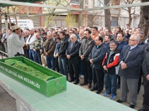 104 Yaşında Vefat Eden Eski Futbolcu Defnedildi