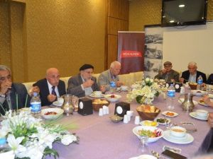 Medical Park Trabzon Hastanesi Yetkilileri Yaşlılarla Buluştu