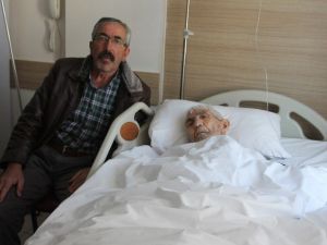 Kırılan Kalçasına Takılan Protezle Yürümeye Başladı