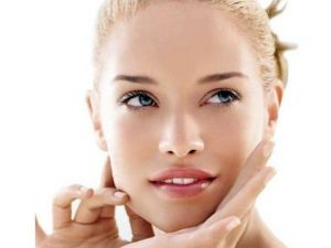 Doç. Dr. Asuman Sevim: "Botox Yılan Zehri Değildir"