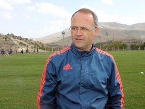 İrfan Buz’dan Öz Eleştiri