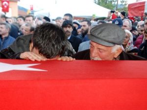 Bolu Şehidinin Dedesi, Torununu Bırakmak İstemedi
