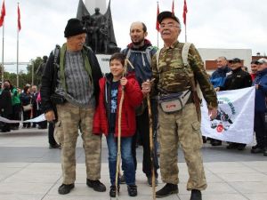 Türk Dağcılar İsmet Ülkeli İçin Spil’e Tırmandı