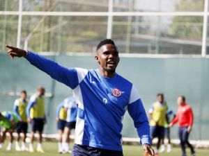 Antalyaspor’da Eto’o Hırs Küpü