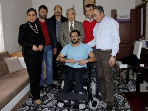 Hayalindeki Tekerlekli Sandalyeye 20 Yıl Sonra Kavuştu