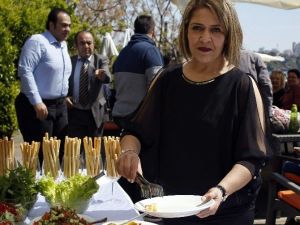 Ölümü Düşünen Anne 1 Yılda 84 Kilo Verdi