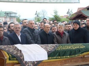 Bakan Işık Kocaeli’de Cenazeye Katıldı