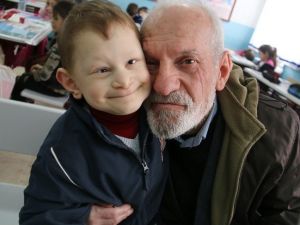 73 Yaşındaki Dede, Böbreğiyle Torununu Hayata Bağladı