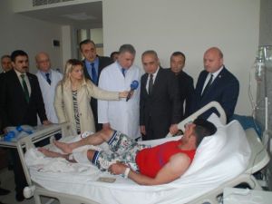 Cumhurbaşkanı Başdanışmanı Topçu Tedavi Gören Türkmenleri Ziyaret Etti