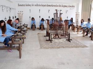 “Asaletin Simgesi” Narin Ellerde Üretilip Dünyaya Tanıtılacak