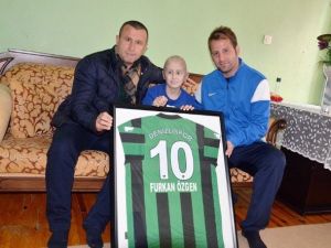 Denizlispor’dan Beyin Kanseri Hastası Furkan’a Ziyaret