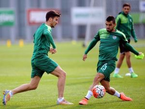 Bursaspor 8 Eksikle Çalıştı