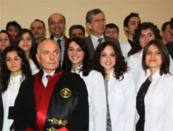 RÜ'nün Beyaz Melekleri