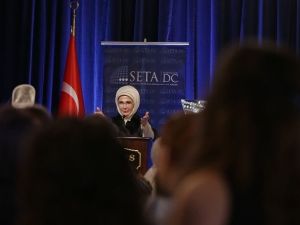 Emine Erdoğan: “Bir Zalimin Zulmünden Kaçan Milyonlarca İnsan Merhametin Adresini Bulamadı”