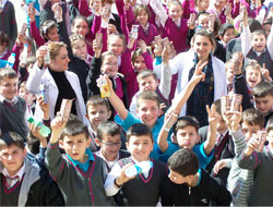 Bu Okulda Herkes Süt İçiyor