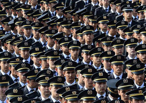 15 bin polis kadrosu komisyonda kabul edildi