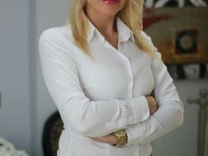 B Vitamini Ve Balık Saçları Güçlendiriyor