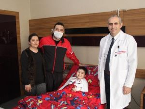 Babanın Dikkati Oğlunun Böbreğini Kurtardı