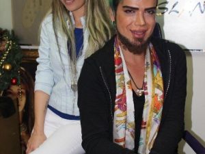 Dünyaca Ünlü Make Up Artist Arslan’dan "Eşcinsel" İddialarına Tepki