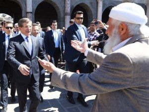 Başbakan Davutoğlu’ndan Diyarbakırlılara Teşekkür