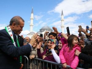 Cumhurbaşkanı Erdoğan’ı Duygulandıran Şiir