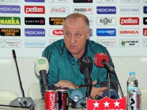 Mesut Bakkal: "Dik Durarak Devam Edeceğiz"